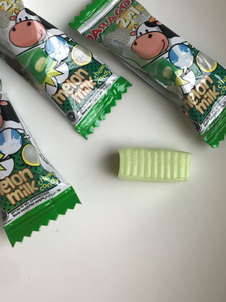 Universal Yums July 2019 - Parago 2-in-1 Melon Milk Chewy Candy Opened