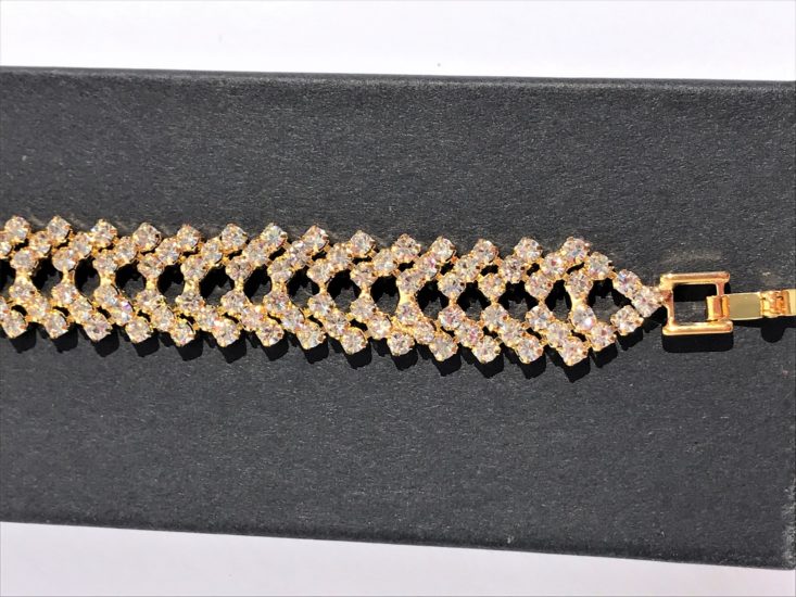 Jewelry Subscription Box August 2019 - Bracelet Close Up